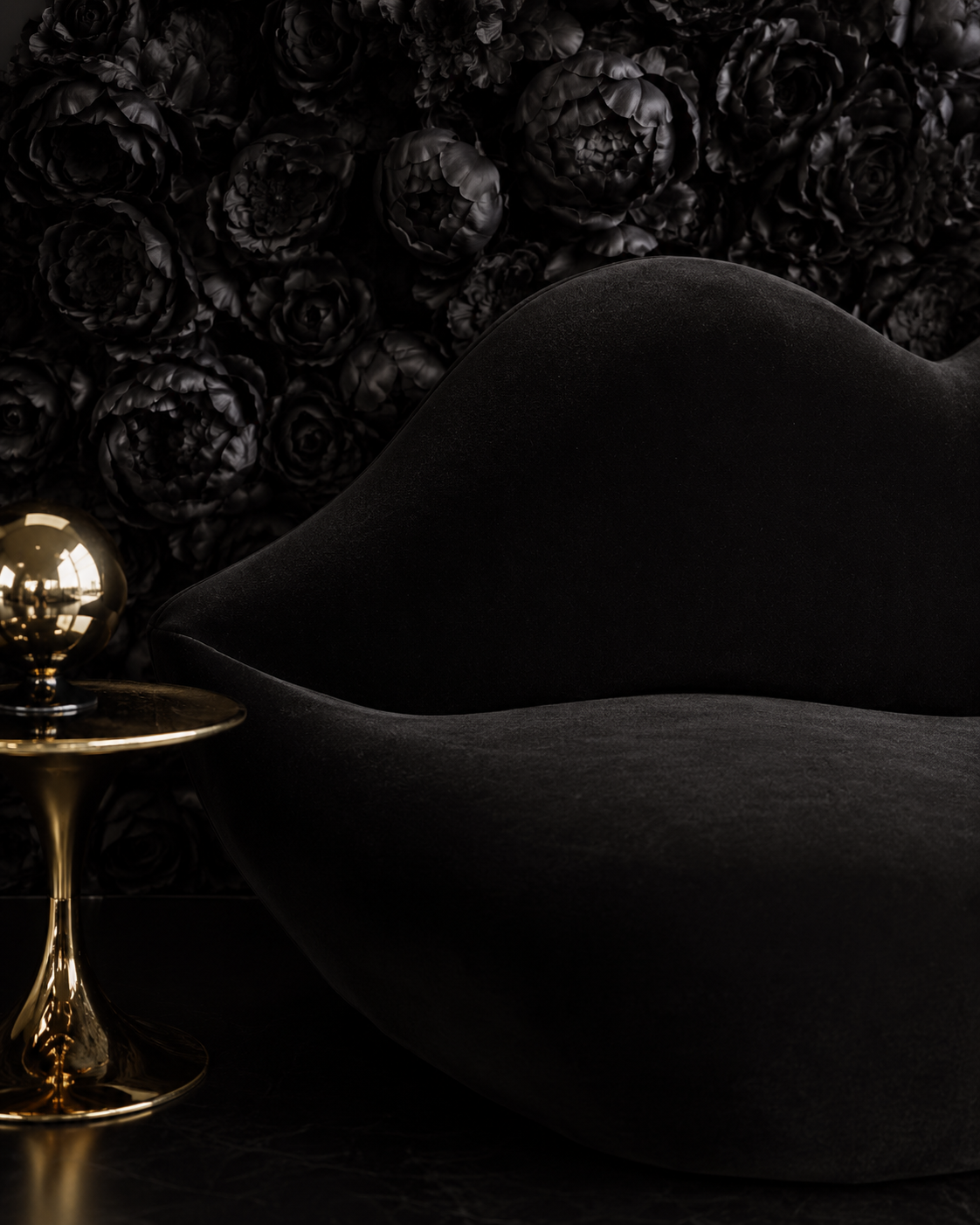 The Kiss Chair